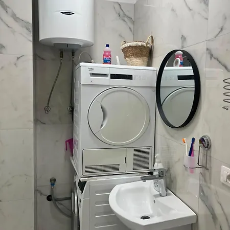View Premium * Тирана